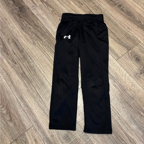Under Armour Boys Black Sweatpants Size YXS - Picture 2 of 4